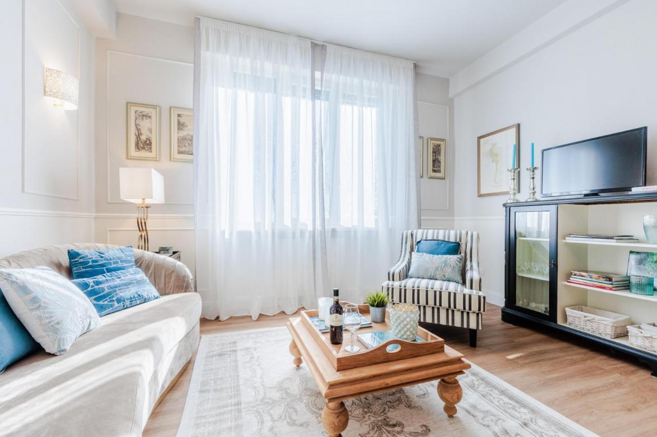 "Libeccio Apartment" Con Garage Privato Camaiore Bagian luar foto